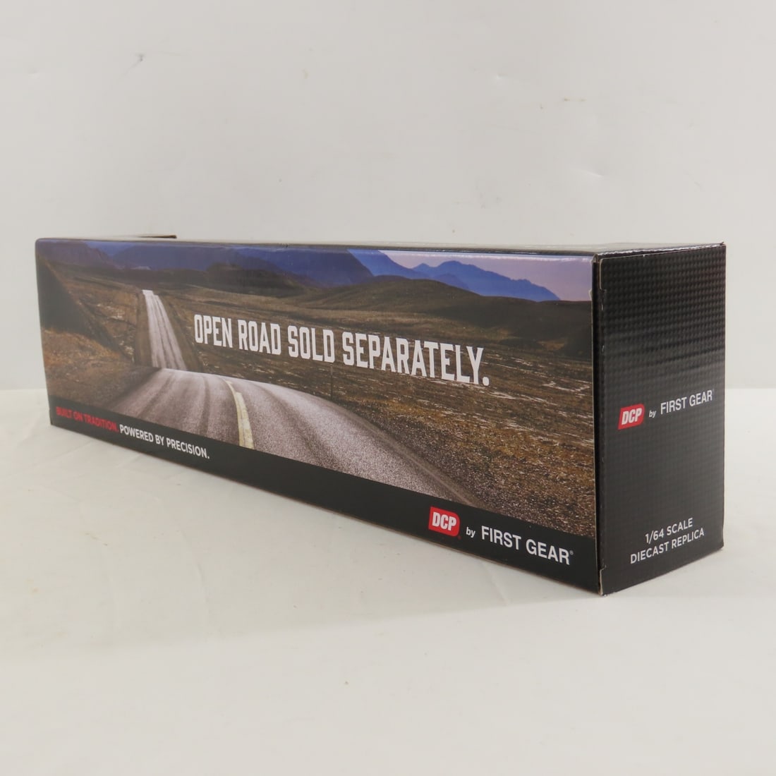 DCP First Gear 1:64 Peterbilt 351 Flattop/Trailer - 4