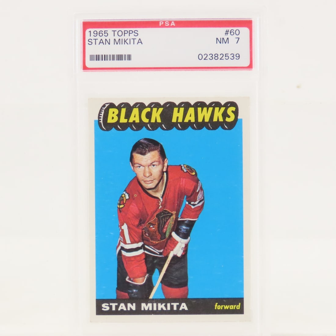 1965 Topps Stan Mikita #60 PSA 7 NM: 1965 Topps Stan Mikita #60 PSA 7 NM - Lot Size 5.5x3.5x.5" 1 LB All information and photos are intended to be as accurate as possible, but errors are possible. No item may be returned or refused
