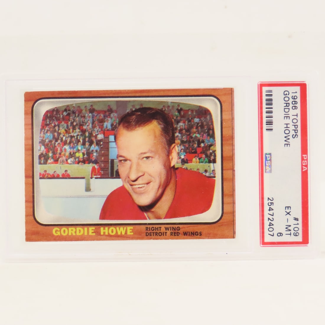 1966 Topps Gordie Howe #109 PSA 6 EX-MT: 1966 Topps Gordie Howe #109 PSA 6 EX-MT - Lot Size 5.5x3.5x.5" 1 LB All information and photos are intended to be as accurate as possible, but errors are possible. No item may be returned or refused b