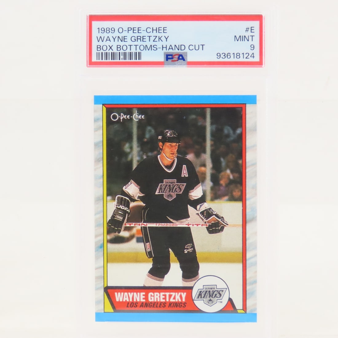 1989 O-PEE-CHEE Box Bottoms Wayne Gretzky #E PSA 9: 1989 O-PEE-CHEE Box Bottoms Wayne Gretzky #E PSA 9 - Lot Size 5.5x3.5x.2" 1 LB All information and photos are intended to be as accurate as possible, but errors are possible. No item may be returned o
