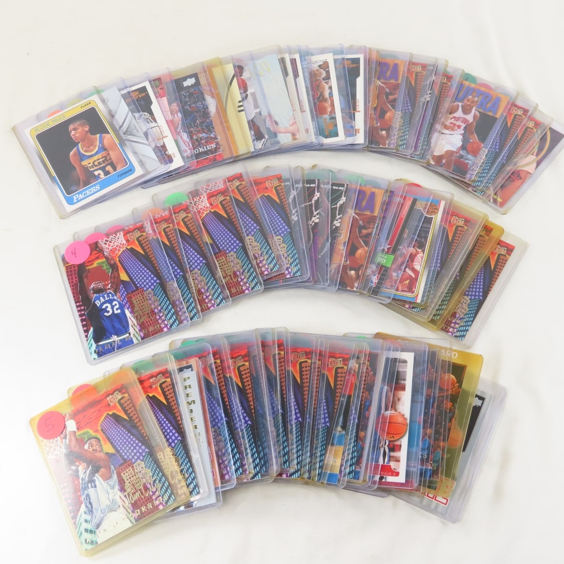 60+ Star & Rookie Basketball Cards: 60+ Star & Rookie Basketball Cards - Lot Size 4x3x5" 1 LB All information and photos are intended to be as accurate as possible, but errors are possible. No item may be returned or refused based on