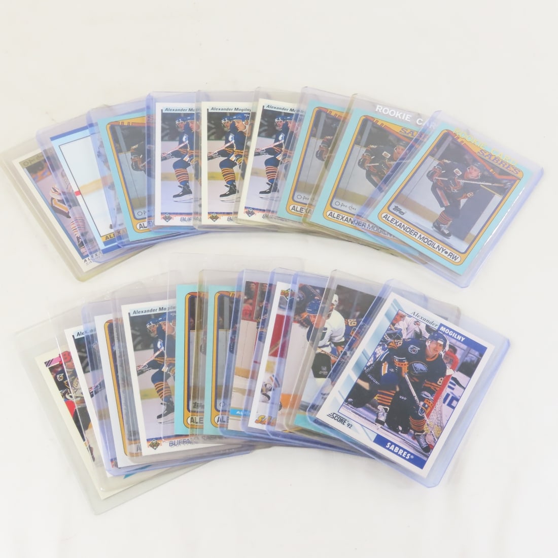 15 Mixed Stan Mikita Hockey Cards: 15 Mixed Stan Mikita Hockey Cards - All cards in plastic cases. Lot Size 4x4x2" 1 LB All information and photos are intended to be as accurate as possible, but errors are possible. No item may be