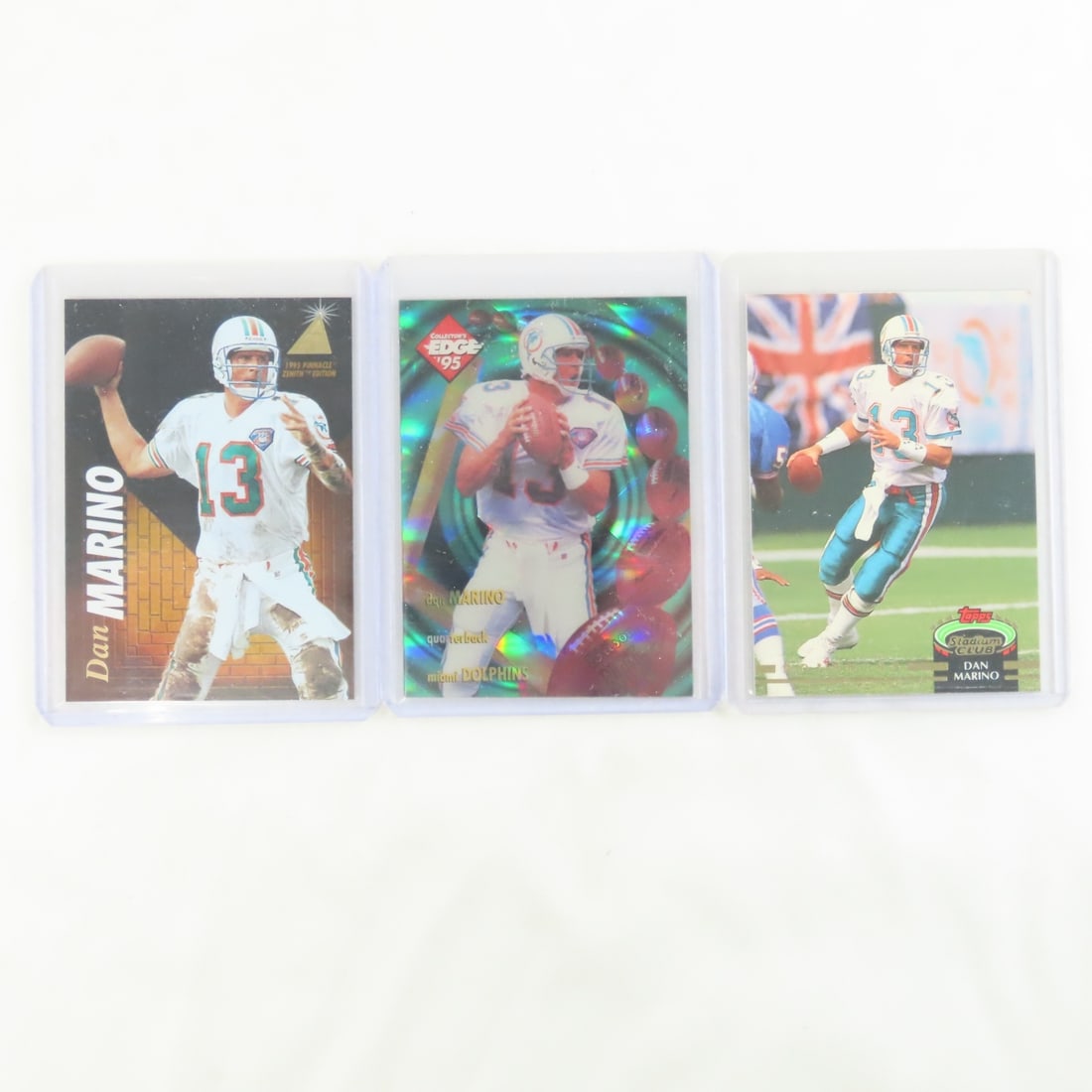 30+ Dan Marino Football Cards in plastic sleeves - 10