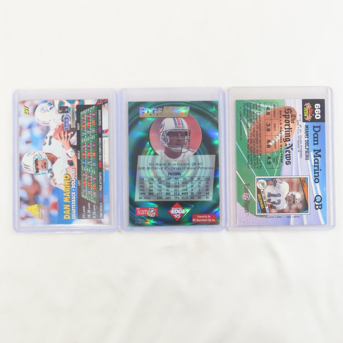30+ Dan Marino Football Cards in plastic sleeves - 11