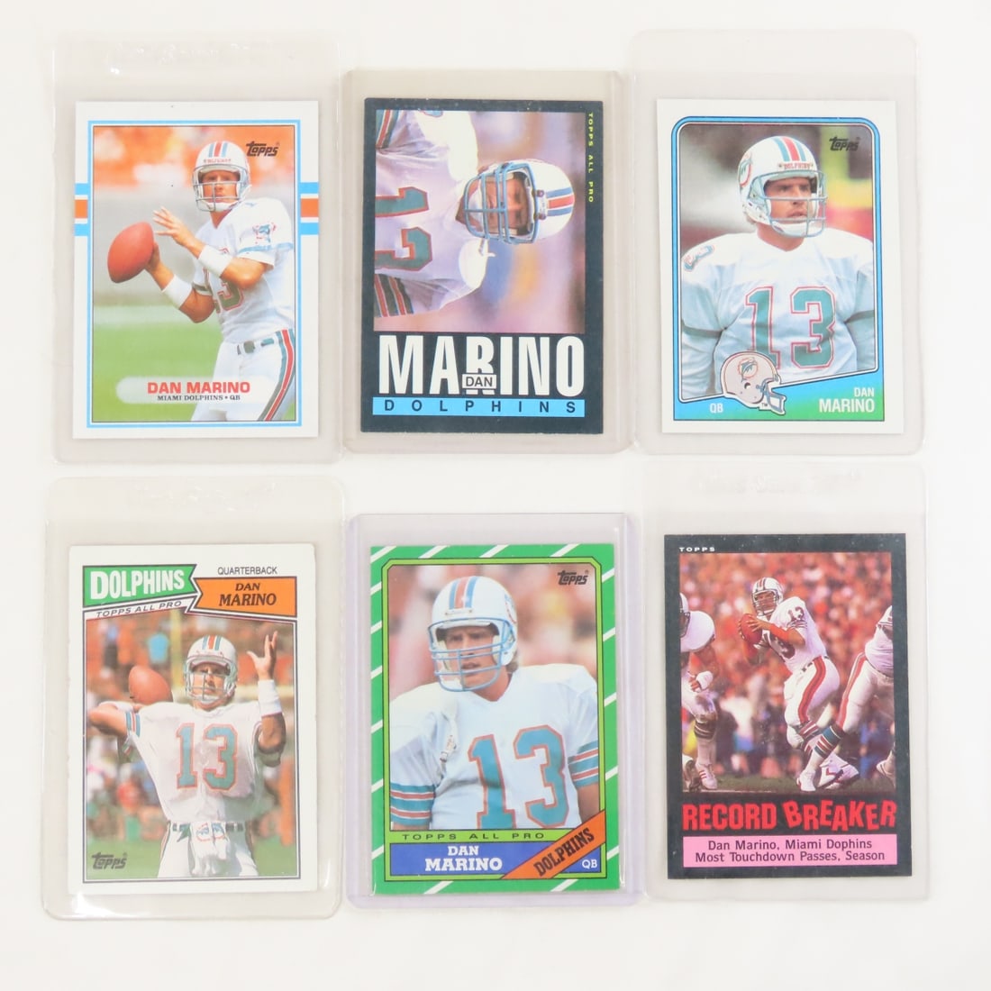 30+ Dan Marino Football Cards in plastic sleeves - 8