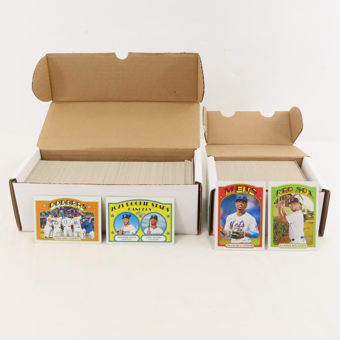 2021 Topps Heritage Baseball Set 1-700: 2021 Topps Heritage Baseball Set 1-700 - Lot Size 10x7x5" 4 LB All information and photos are intended to be as accurate as possible, but errors are possible. No item may be returned or refused based