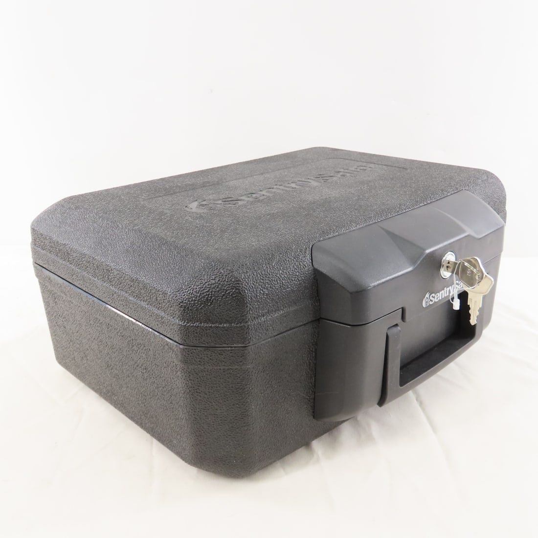 Portable Sentry Safe with Keys - 2