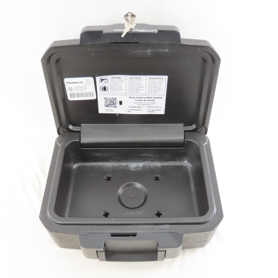 Portable Sentry Safe with Keys - 7
