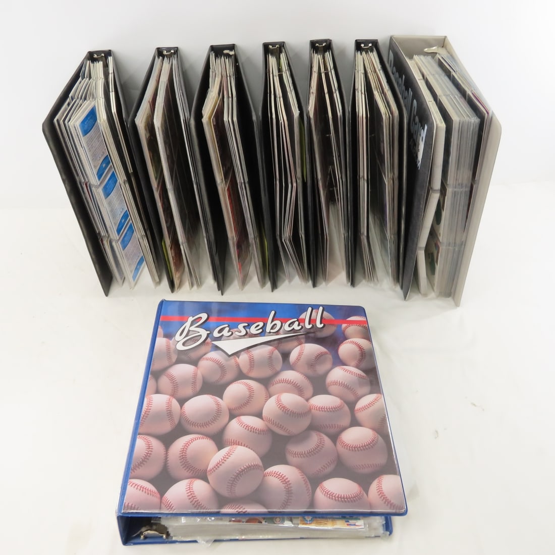 8 Binders of mixed modern sports cards: 8 Binders of mixed modern sports cards - Lot Size 16x12x12" 25 LB All information and photos are intended to be as accurate as possible, but errors are possible. No item may be returned or refused