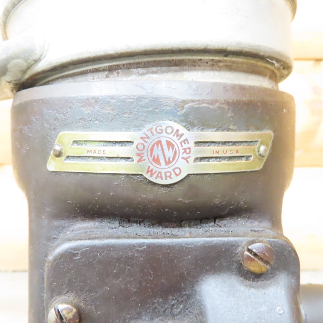 Vintage Montgomery Ward Tabletop Cream Separator - 2