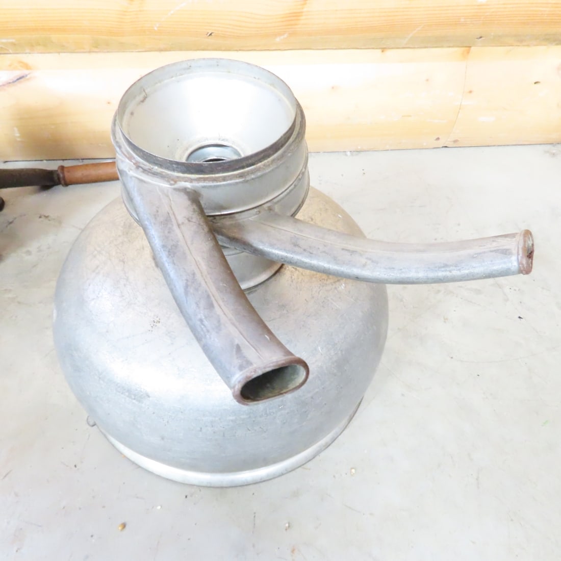 Vintage Montgomery Ward Tabletop Cream Separator - 6