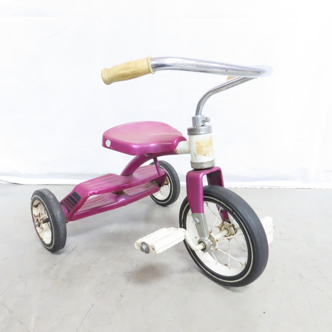 Vintage MTD Purple Steel Children's Pedal Tricycle - 7