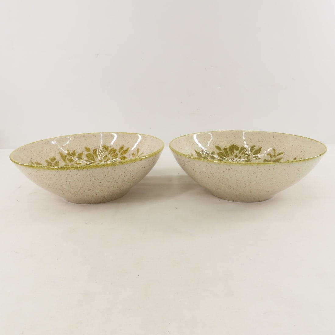 8 Red Wing Damask Dinner & Salad Plates & 2 Bowls - 4