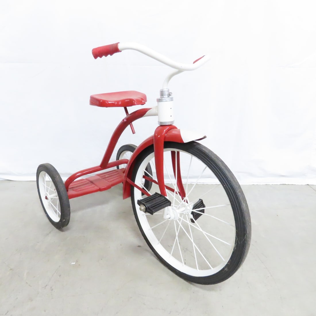 Vintage Children's Red Pedal Tricycle Restored - 7