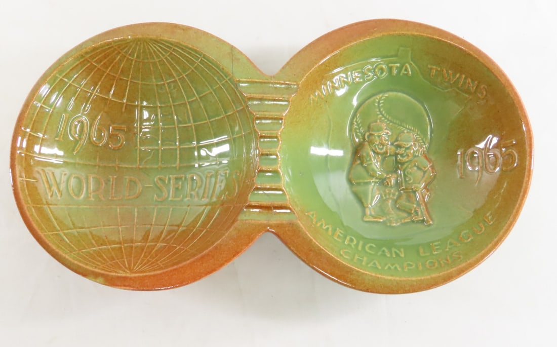 Red Wing Pottery MN Twins World Series Ashtray: Red Wing Pottery MN Twins World Series Ashtray - Vintage 1965 Red Wing Pottery, Minnesota Twins American League Champions Ashtray. Has been Broken in the Middle and Glued Back together. Lot Size:
