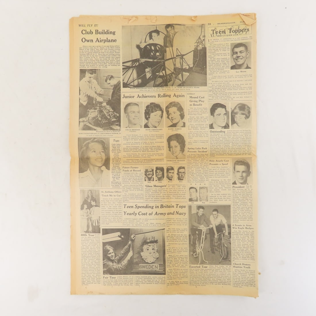 JFK Look Magazines, Newspapers & 45rpm Records - 7