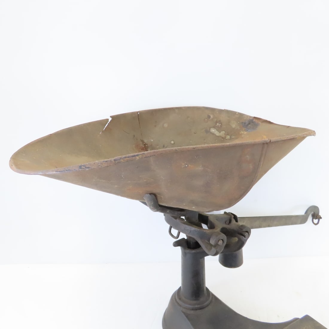 Antique Victor Cast Iron Platform Scale - 2