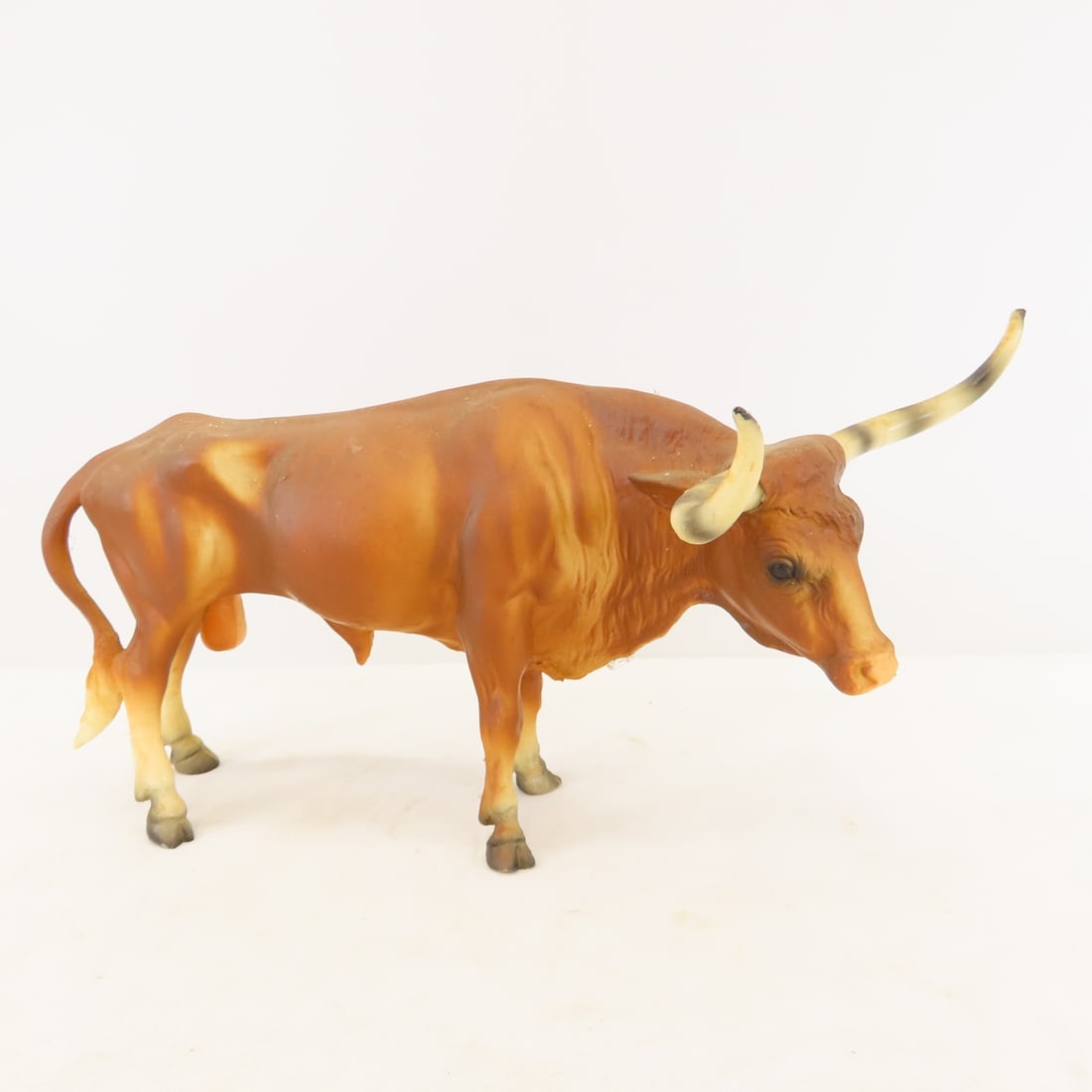 Vintage Plastic Bison & Cattle Figures - 4