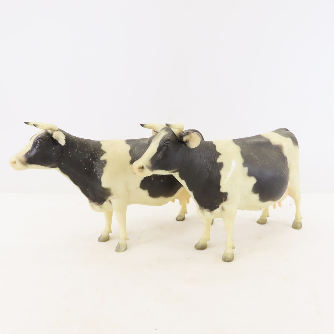 Vintage Plastic Bison & Cattle Figures - 6