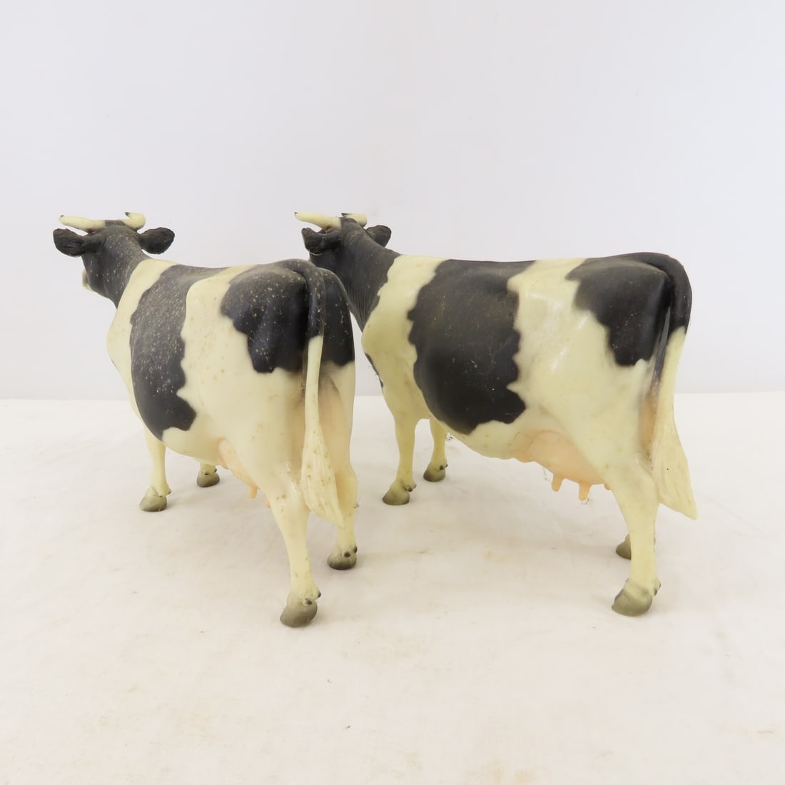 Vintage Plastic Bison & Cattle Figures - 7