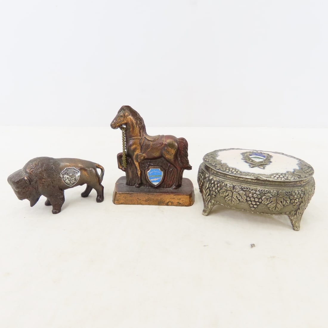 6 Souvenir Trays, Spoons & Knick Knacks - 7