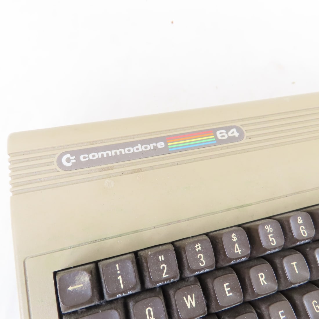 Vintage Commodore 64 Gaming Console & Disks - 7