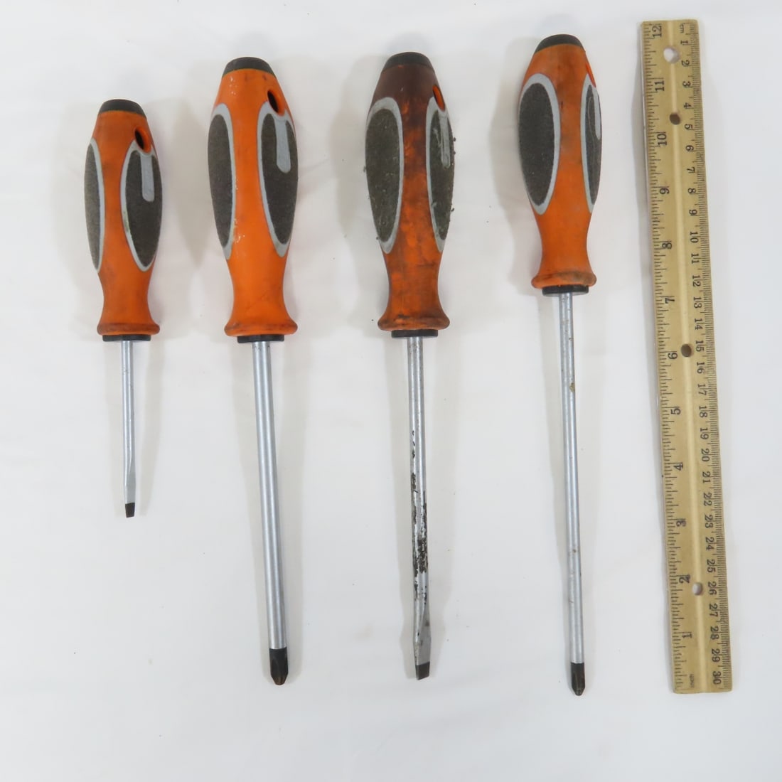 Matco 4 Piece Slotted & Phillips Screwdriver Set - 3