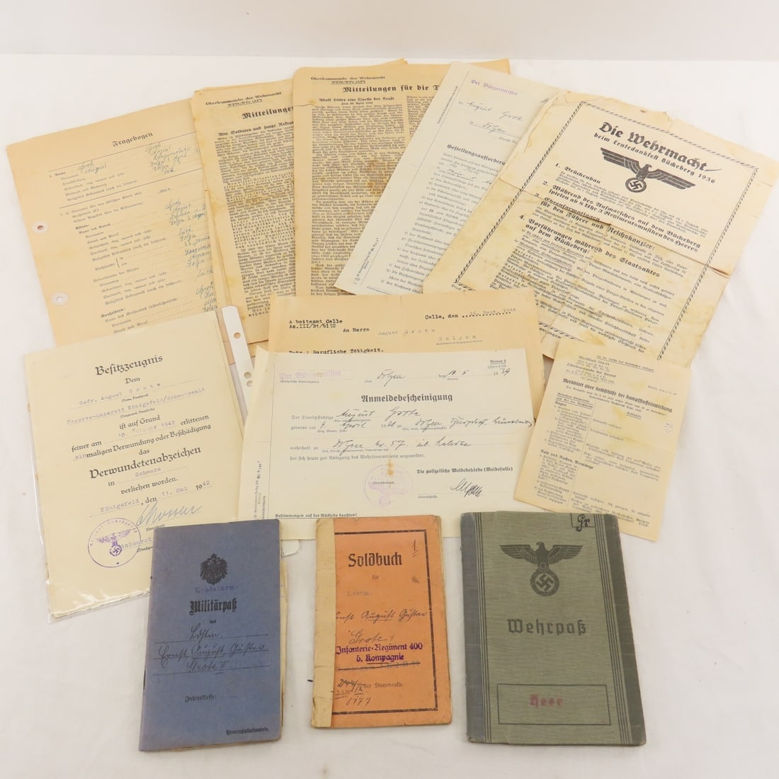 WWII German Soldbuch, Passport & Other Papers (1 of 20)