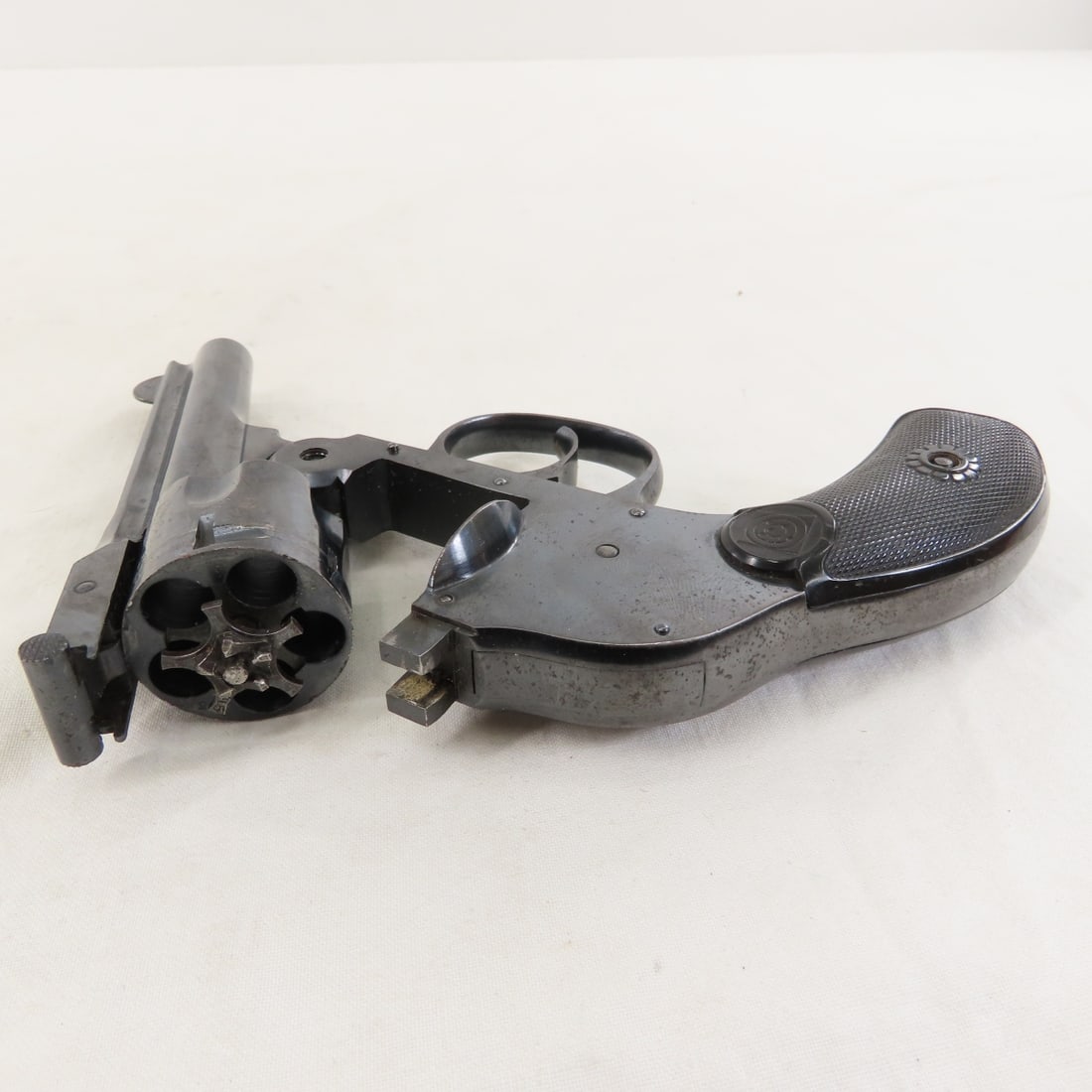 H&R Top Break Hammerless .32 S&W CTGE Pistol - 3