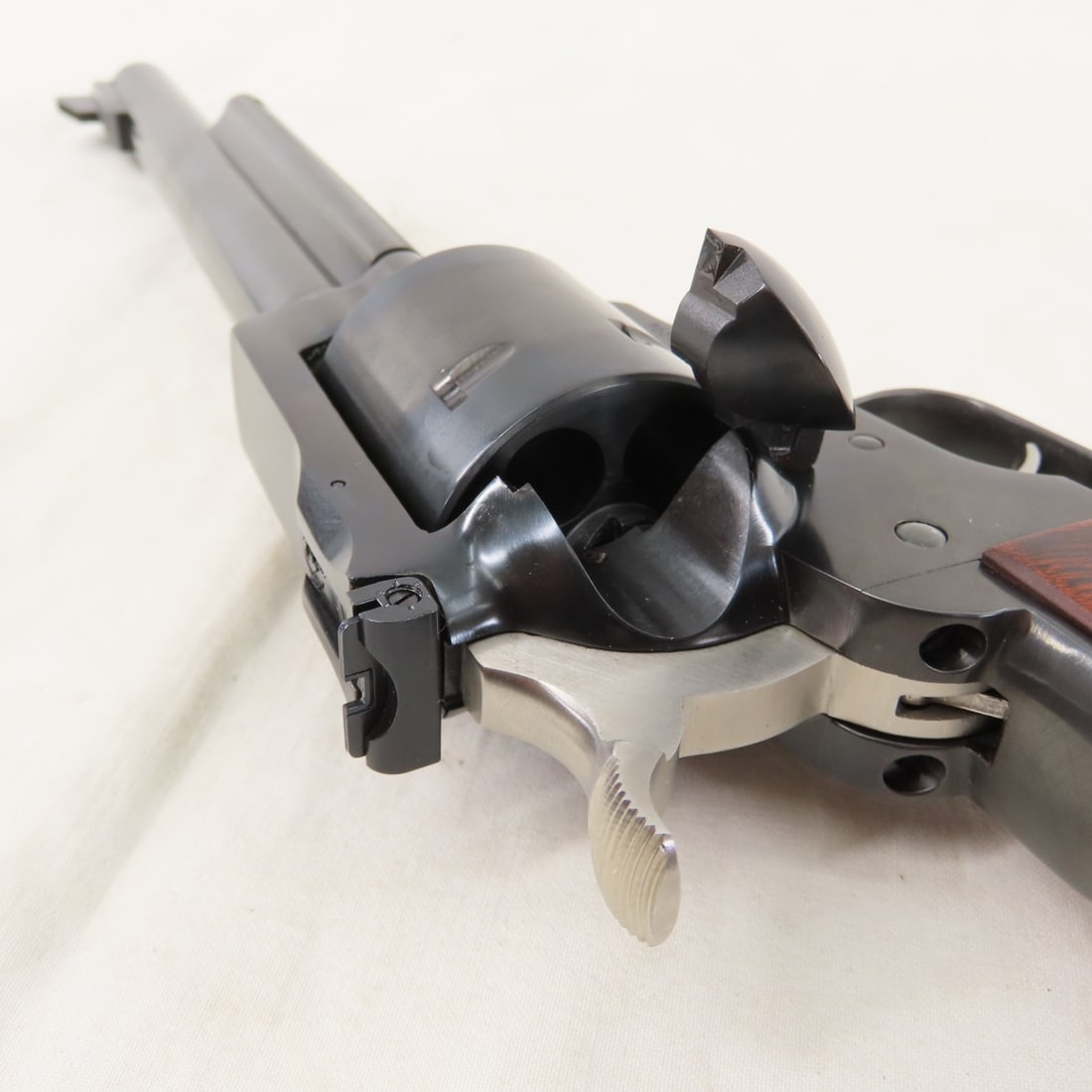 Ruger New Model Super Blackhawk .44 Mag in Case - 5