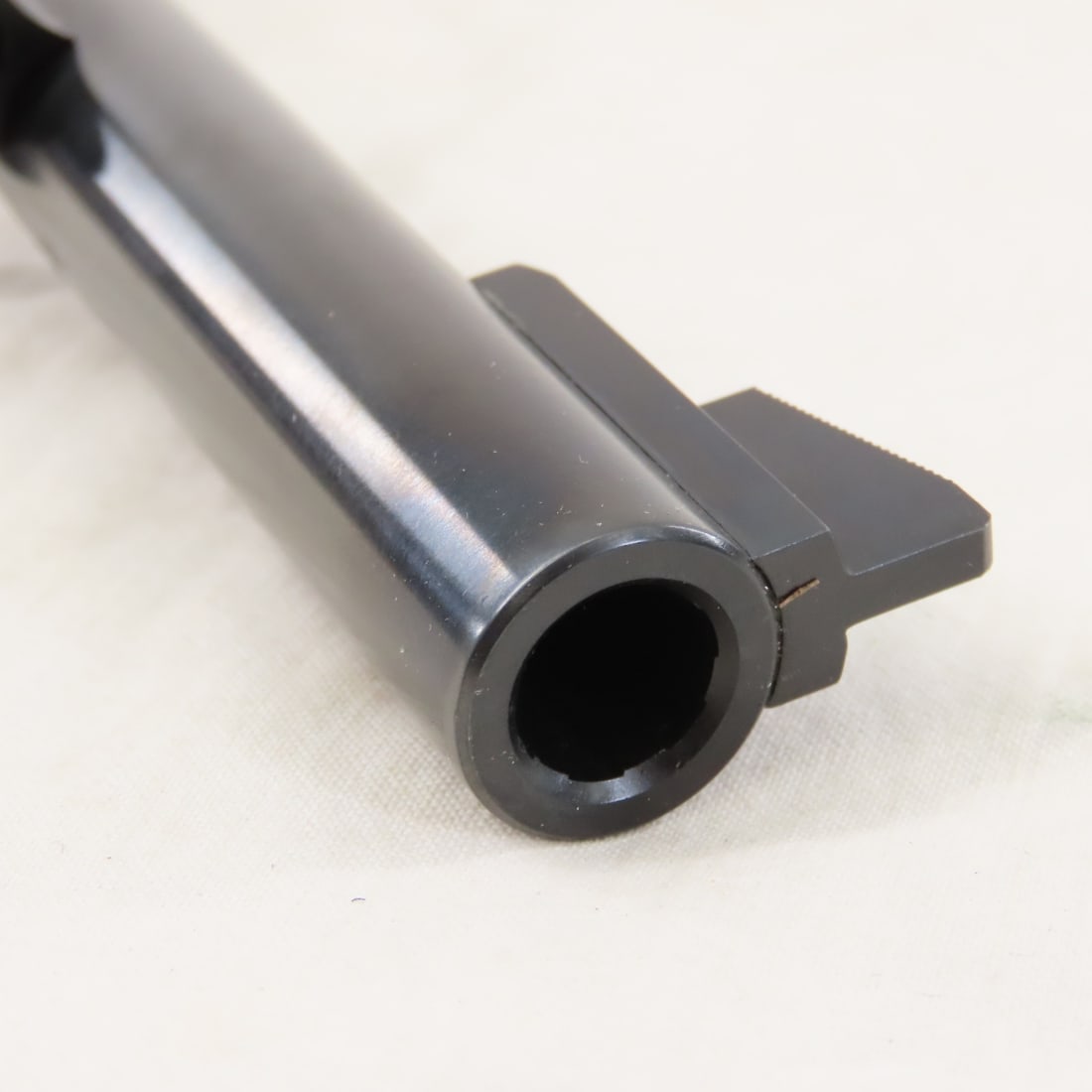 Ruger New Model Super Blackhawk .44 Mag in Case - 8