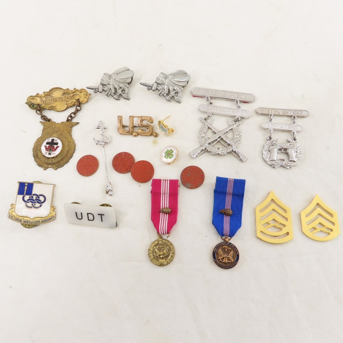 Vintage & Modern Militaria Insignia Pins & Patches - 2