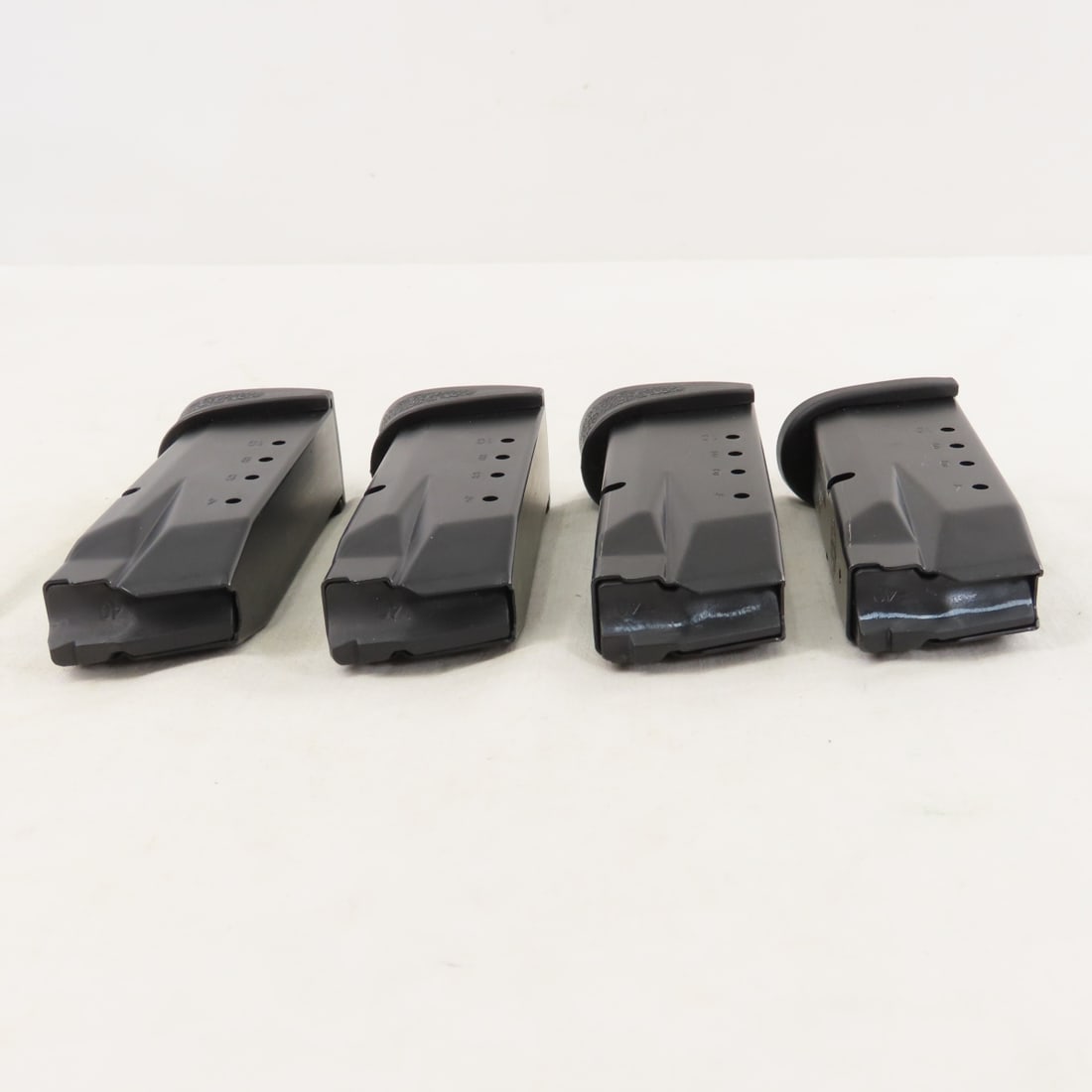 Smith & Wesson 40 C Pistol with 5 Magazines & Case - 15