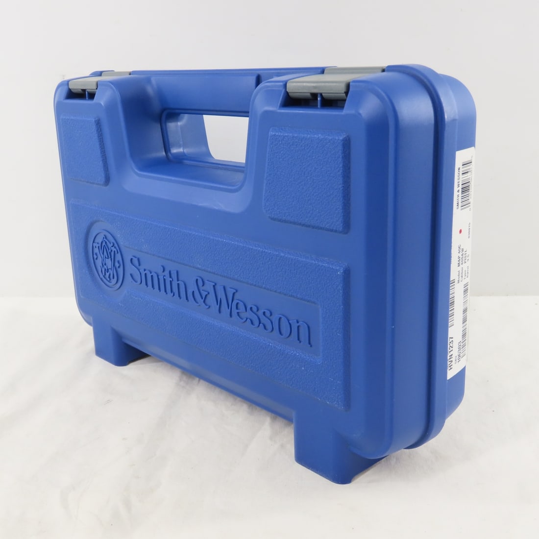 Smith & Wesson 40 C Pistol with 5 Magazines & Case - 20