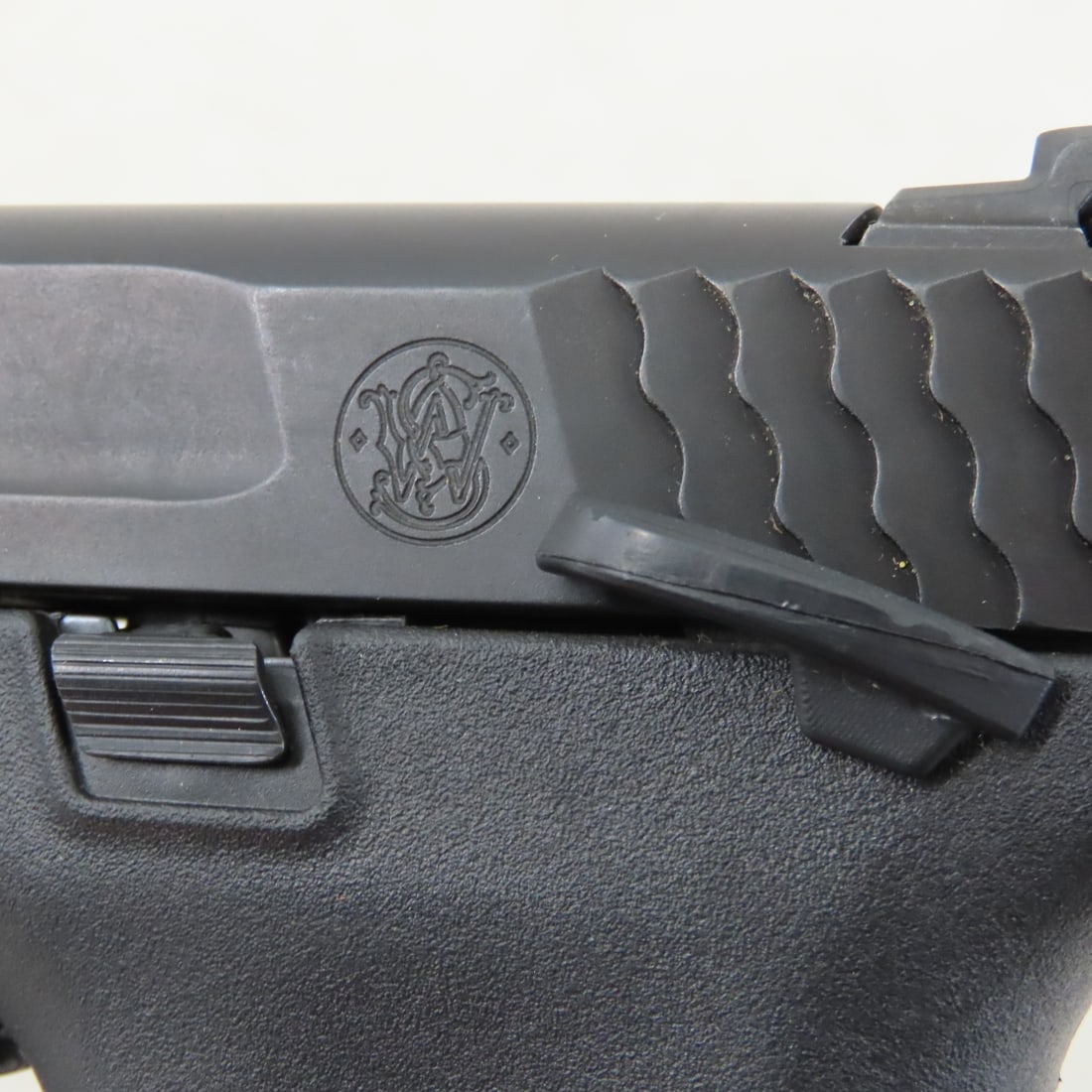 Smith & Wesson 40 C Pistol with 5 Magazines & Case - 8