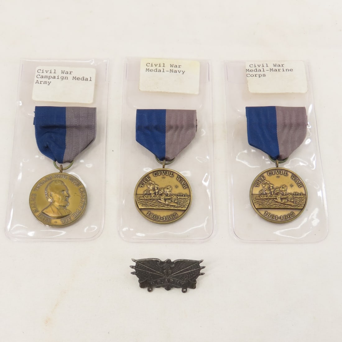 3 Civil War Union Campaign Medals & More: 3 Civil War Union Campaign Medals & More - Army, marine & navy with ribbons, Army- pin only. LOT SIZE: 4x2x2" 1 LB All information and photos, which are part of the description) are intended to be as