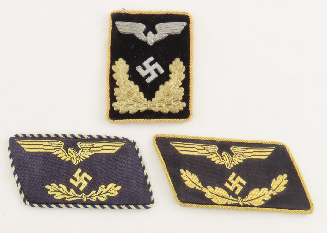 WWII German Reichsbahn Collar Tabs & Patch: WWII German Reichsbahn Collar Tabs & Patch - LOT SIZE: 3x3x3" 1 LB All information and photos, which are part of the description) are intended to be as accurate as possible, but errors are possible.