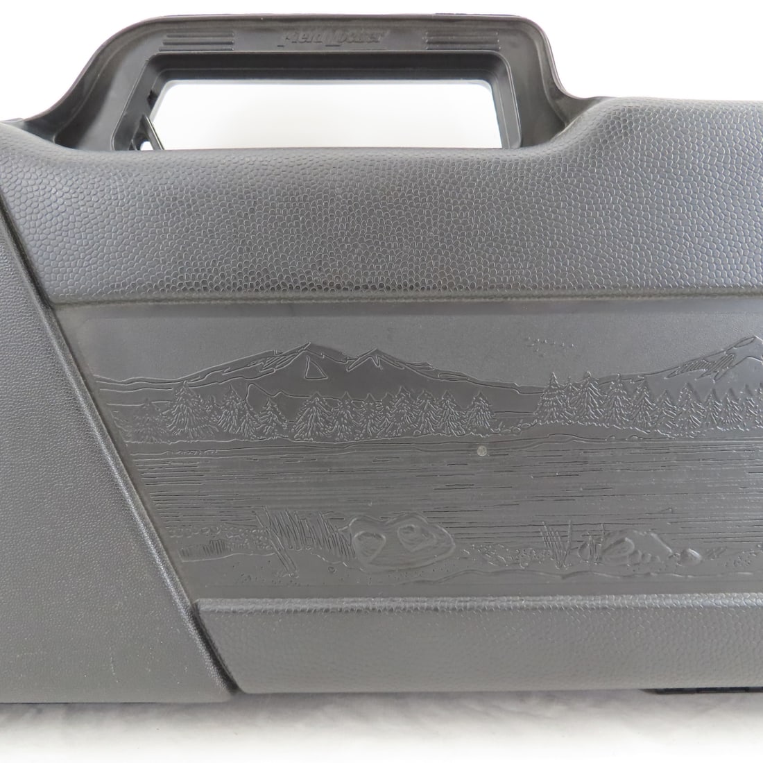 Hard Plastic Gun Case & 2 Gun Wall Rack - 5