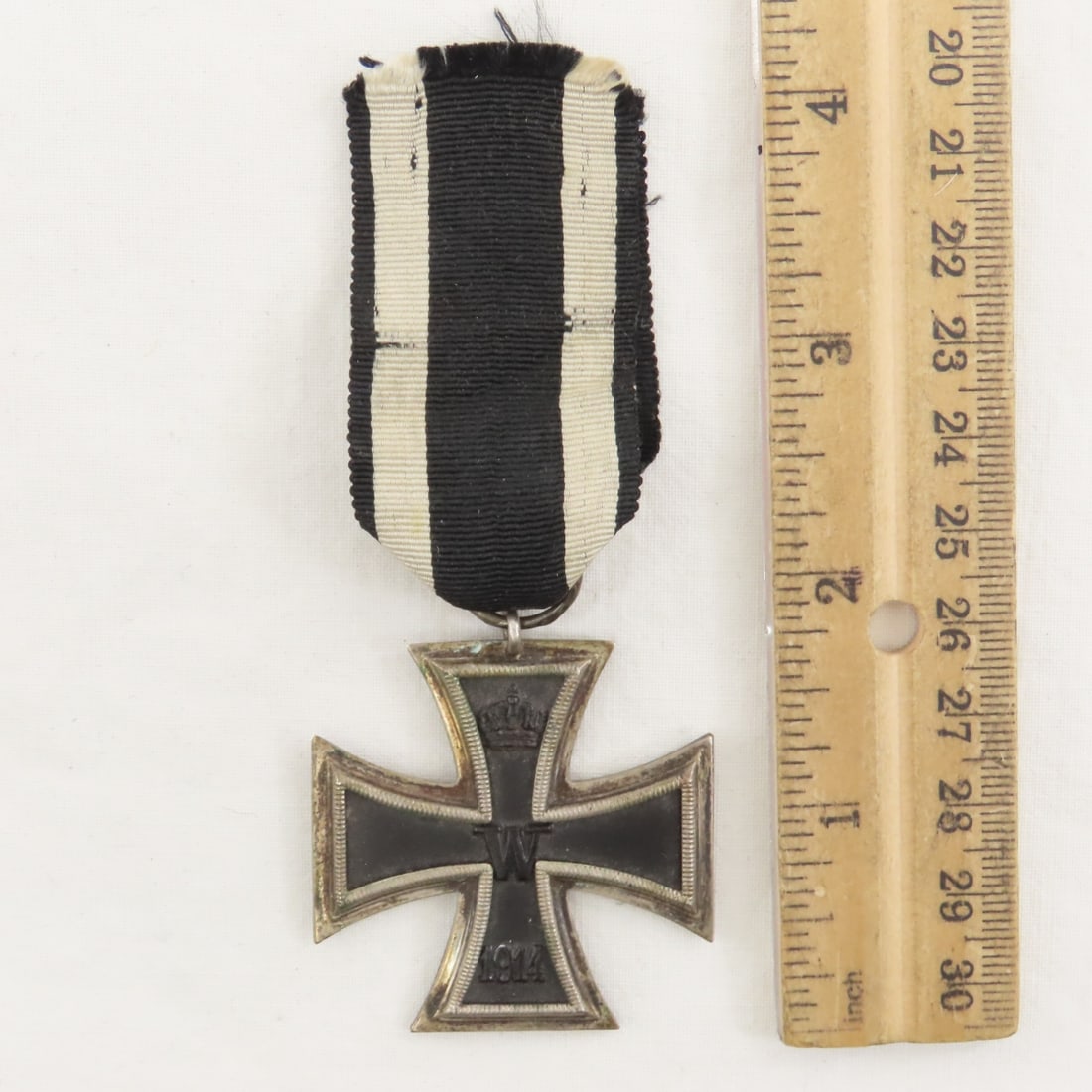 3 German Medals, 1914 Iron Cross, Hindenburg Cross - 11