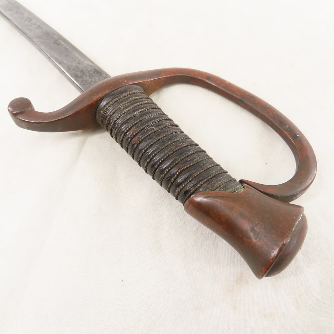 US Civil War Artillery Sword & Scabbard - 9