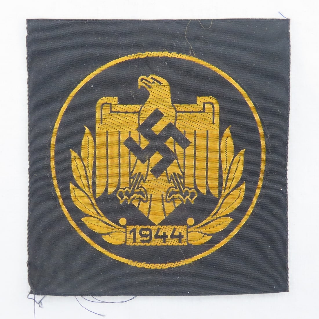 WWII German NSRL Sports Badge: WWII German NSRL Sports Badge - LOT SIZE: 3x3x3" 1 LB All information and photos, which are part of the description) are intended to be as accurate as possible, but errors are possible. No item may be