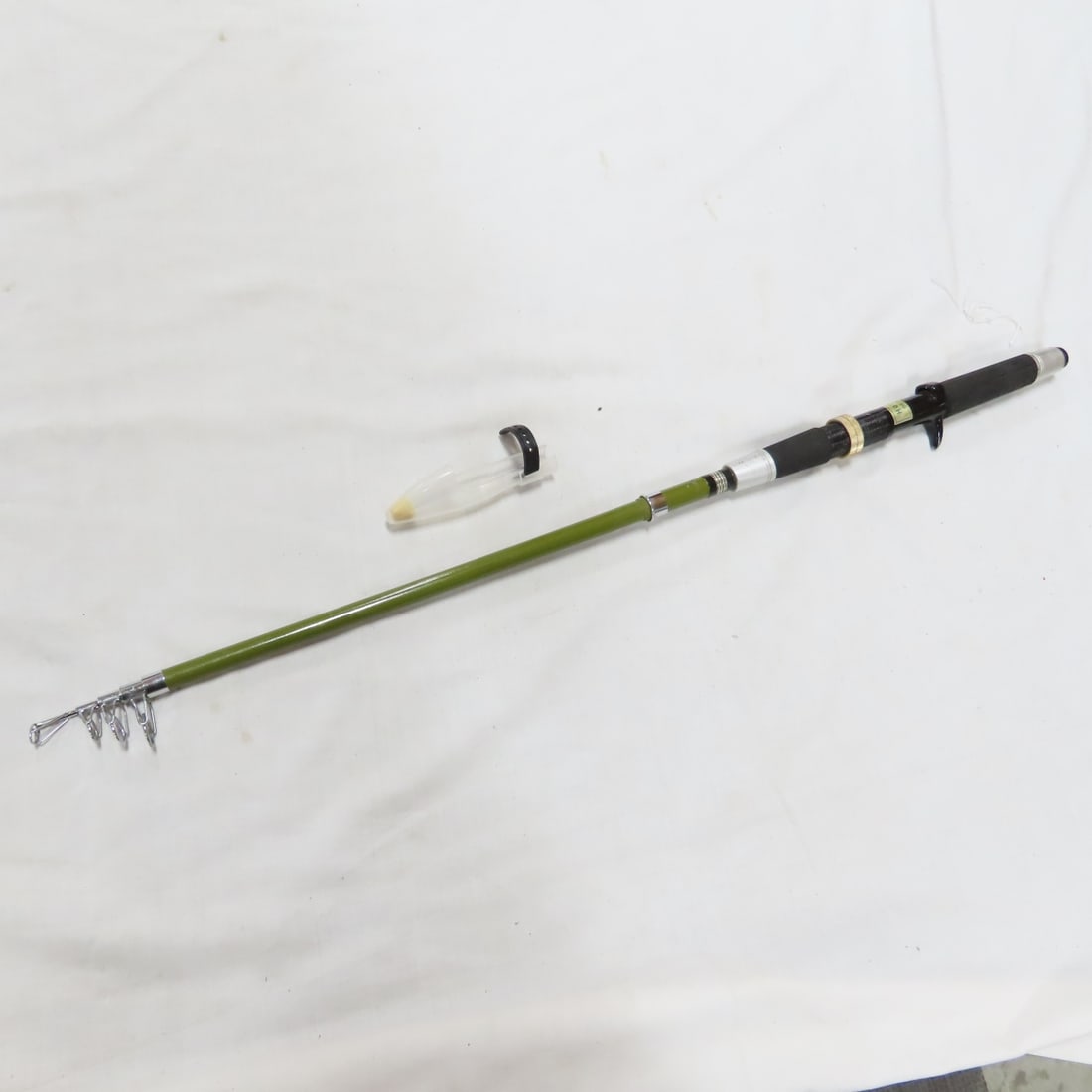 7 Vintage & Modern Travel Fishing Rods - 13