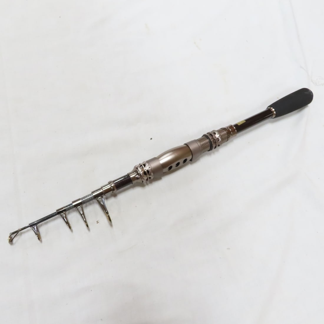 7 Vintage & Modern Travel Fishing Rods - 9