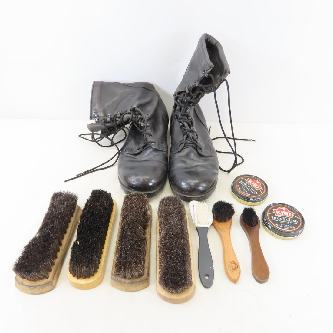 US Military Black Leather Combat Boots & Brushes (1 of 12)