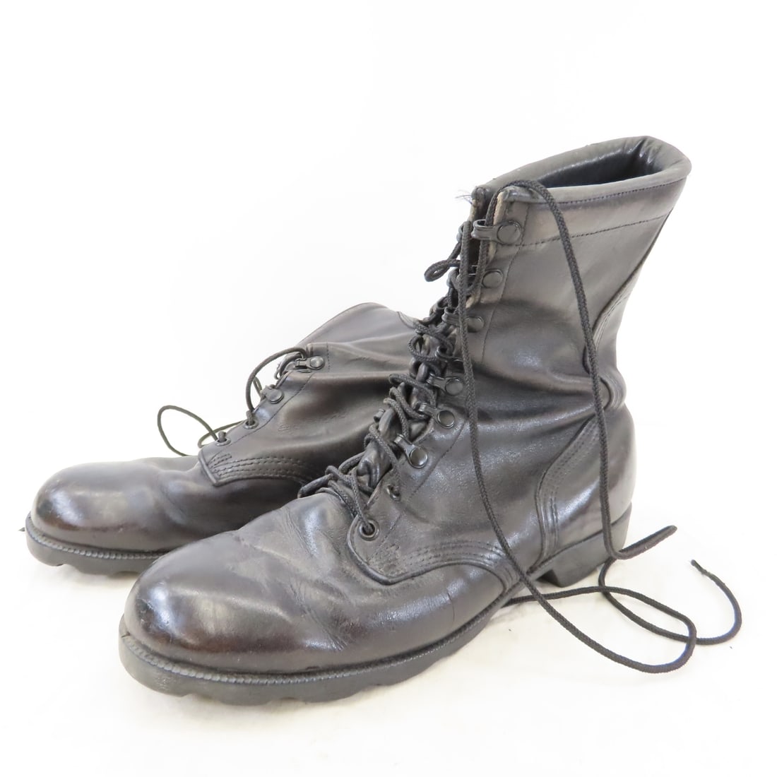 US Military Black Leather Combat Boots & Brushes - 2