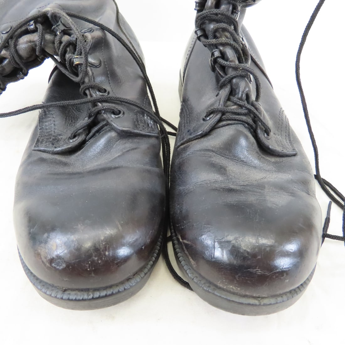 US Military Black Leather Combat Boots & Brushes - 6