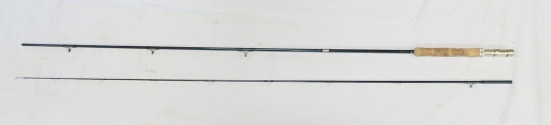 R.L. Winston Montana 9'9" 2-Piece Fly Fishing Rod: R.L. Winston Montana 9'9" 2-Piece Fly Fishing Rod - LOT SIZE: 55x2x2" 1 LB All information and photos, which are part of the description) are intended to be as accurate as possible, but errors are