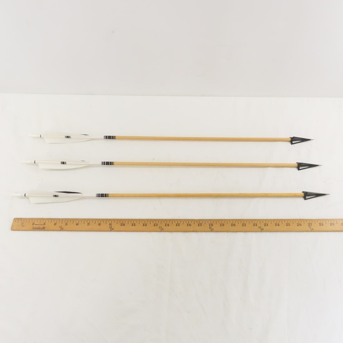 Vintage Custom Wood Longbow, Quiver & Arrows - 11