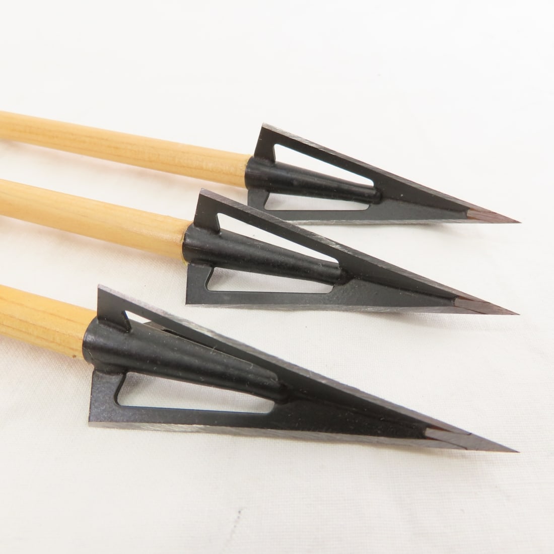 Vintage Custom Wood Longbow, Quiver & Arrows - 12