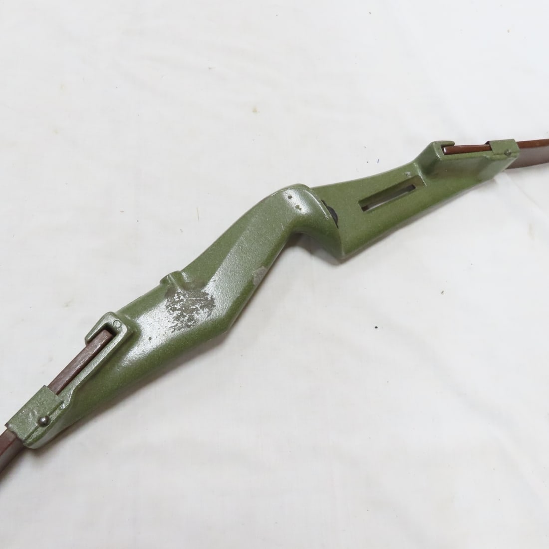 Vintage Bear 76er Takedown Recurve Bow 58" 50# - 8